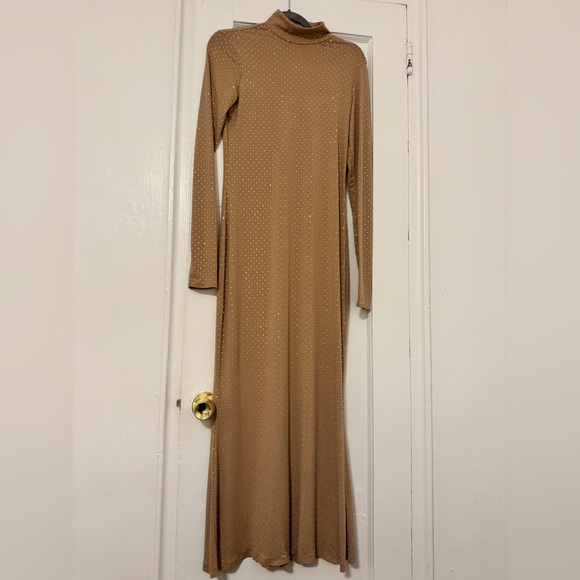 Show me your Mumu embellished maxi nude gown custom thumbholes small Modest - Picture 3 of 5